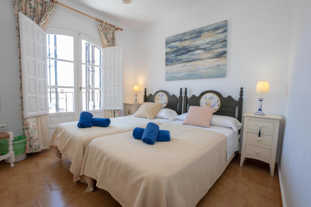 Pinos 2 Apartment Nerja Exterior photo