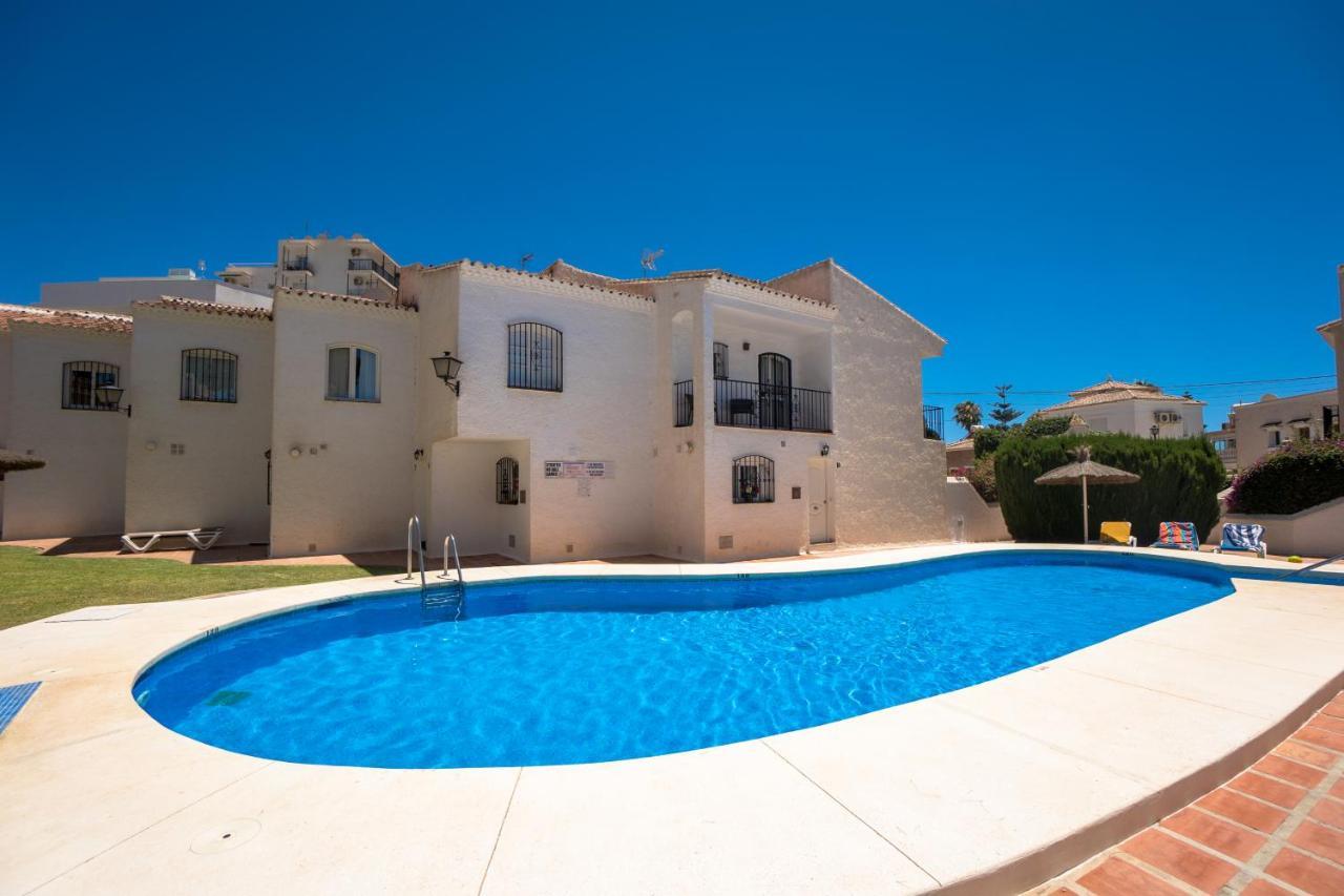 Pinos 2 Apartment Nerja Exterior photo