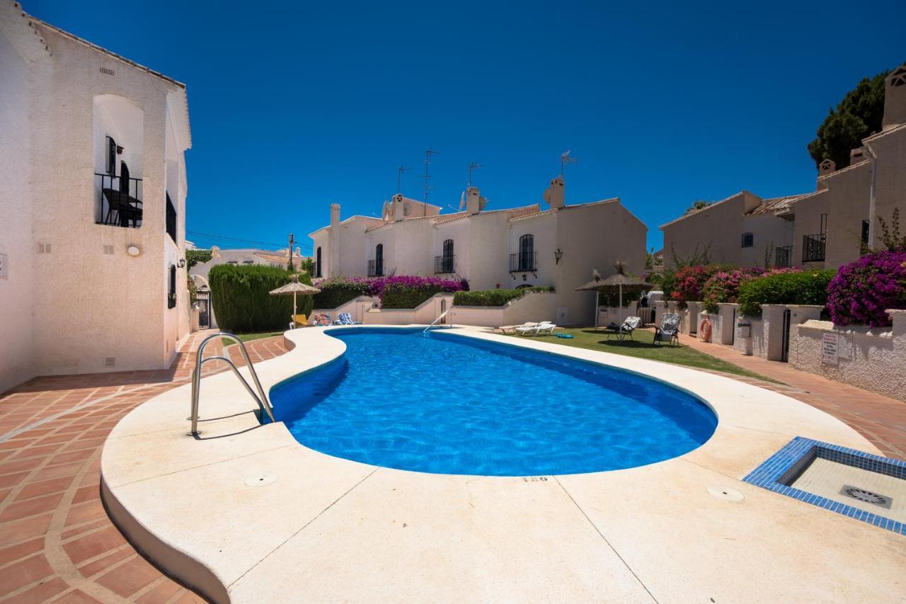 Pinos 2 Apartment Nerja Exterior photo